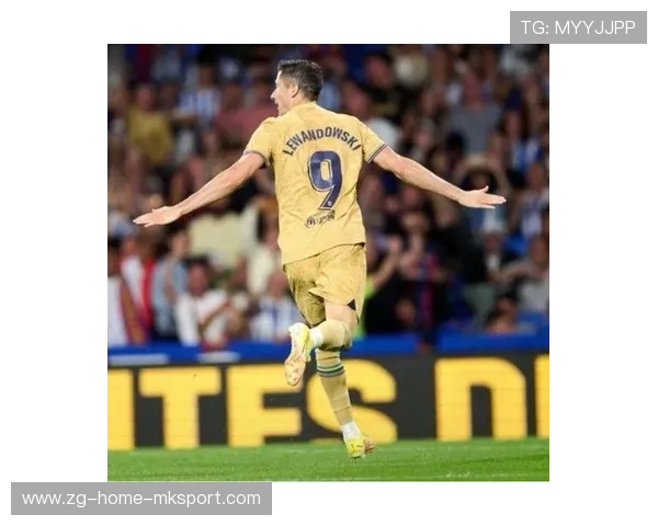 莱万转身扫射命中再展锋线效率